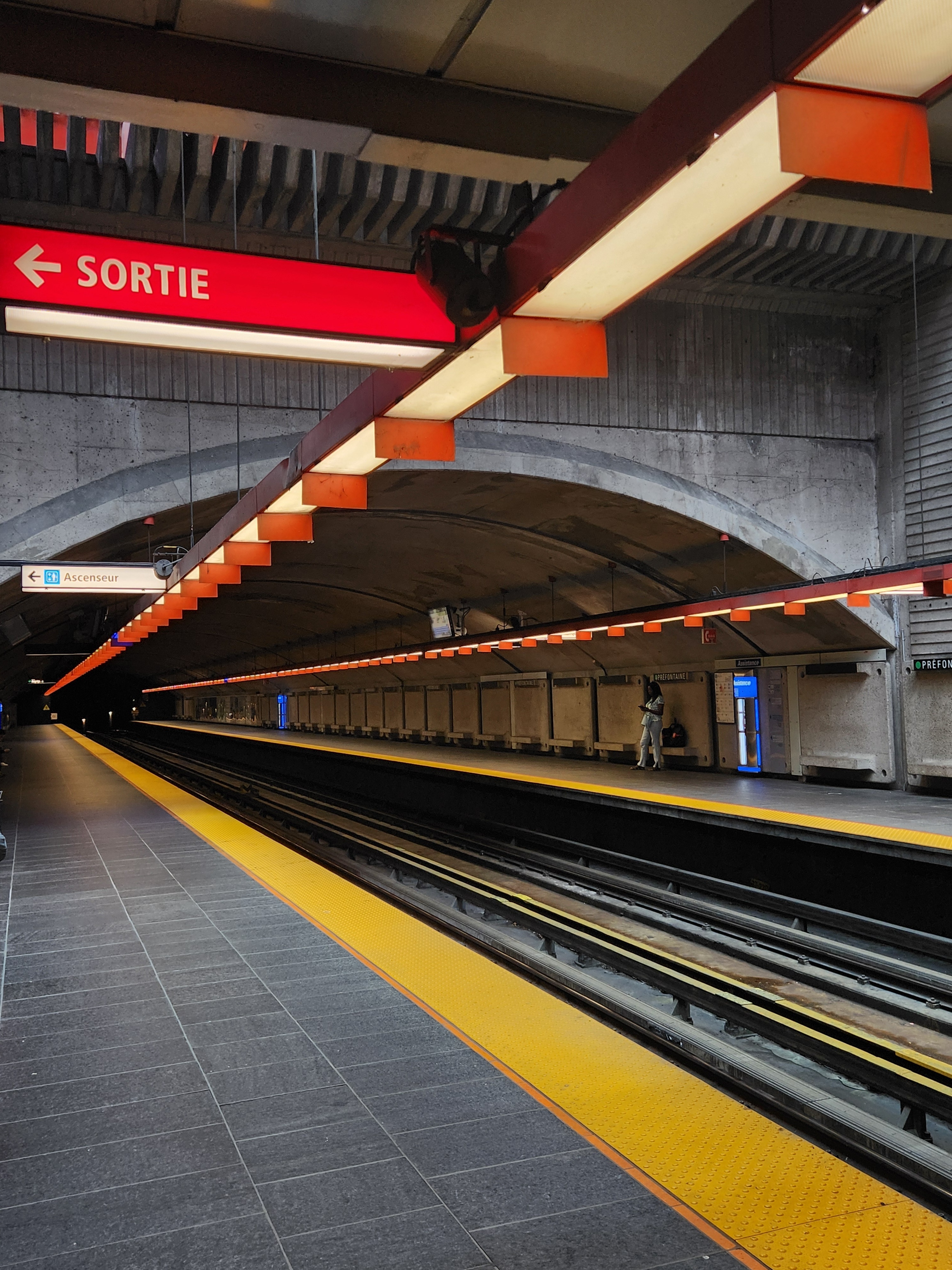 Montreal prefontaine metro station