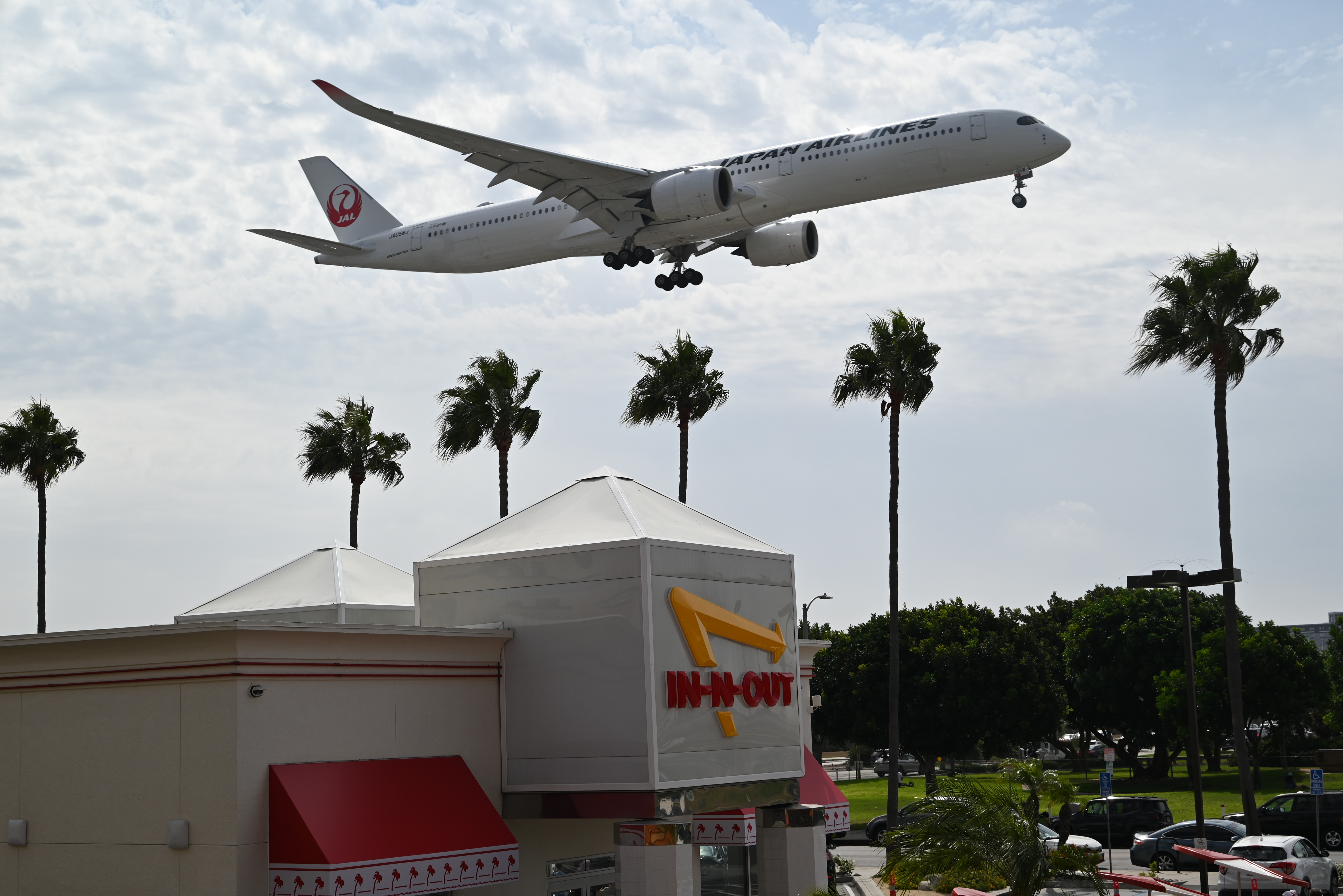 Lax plane landing